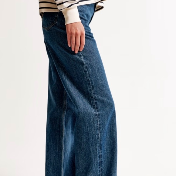 NEW Abercrombie Size 30 L High Rise Loose Jean - Picture 4 of 9